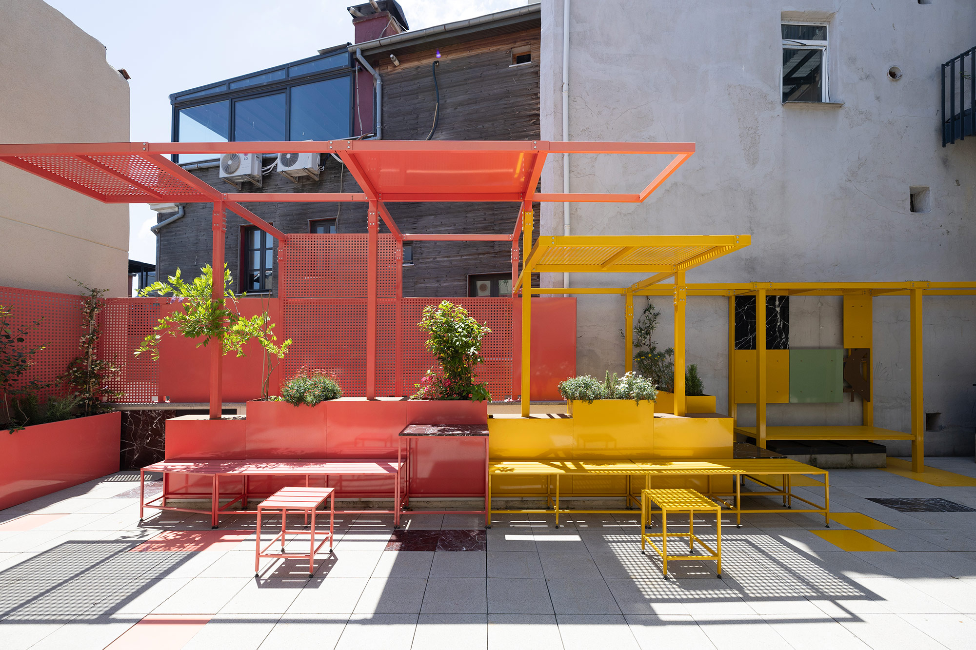 Floating Polychromes